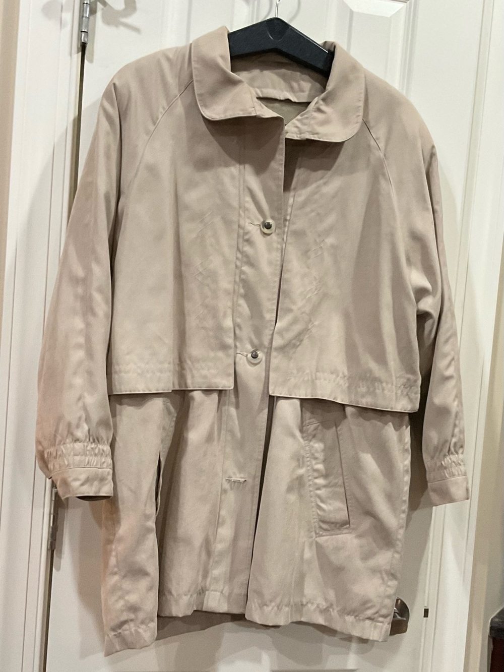 Classic Beige Trench Coat - Unbranded